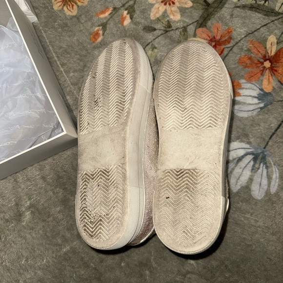 Betsey Johnson Sidny ivory white sneakers 10 wedding sparkly - Picture 7 of 9